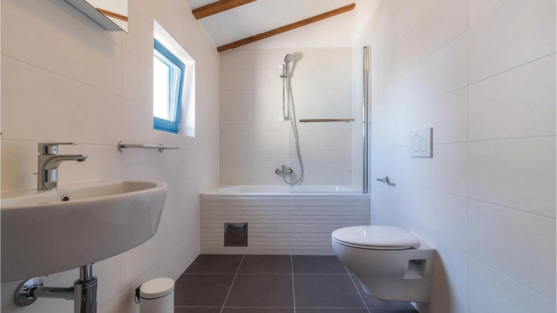 9 Bedroom Lovely Home In Bokordici Holiday home