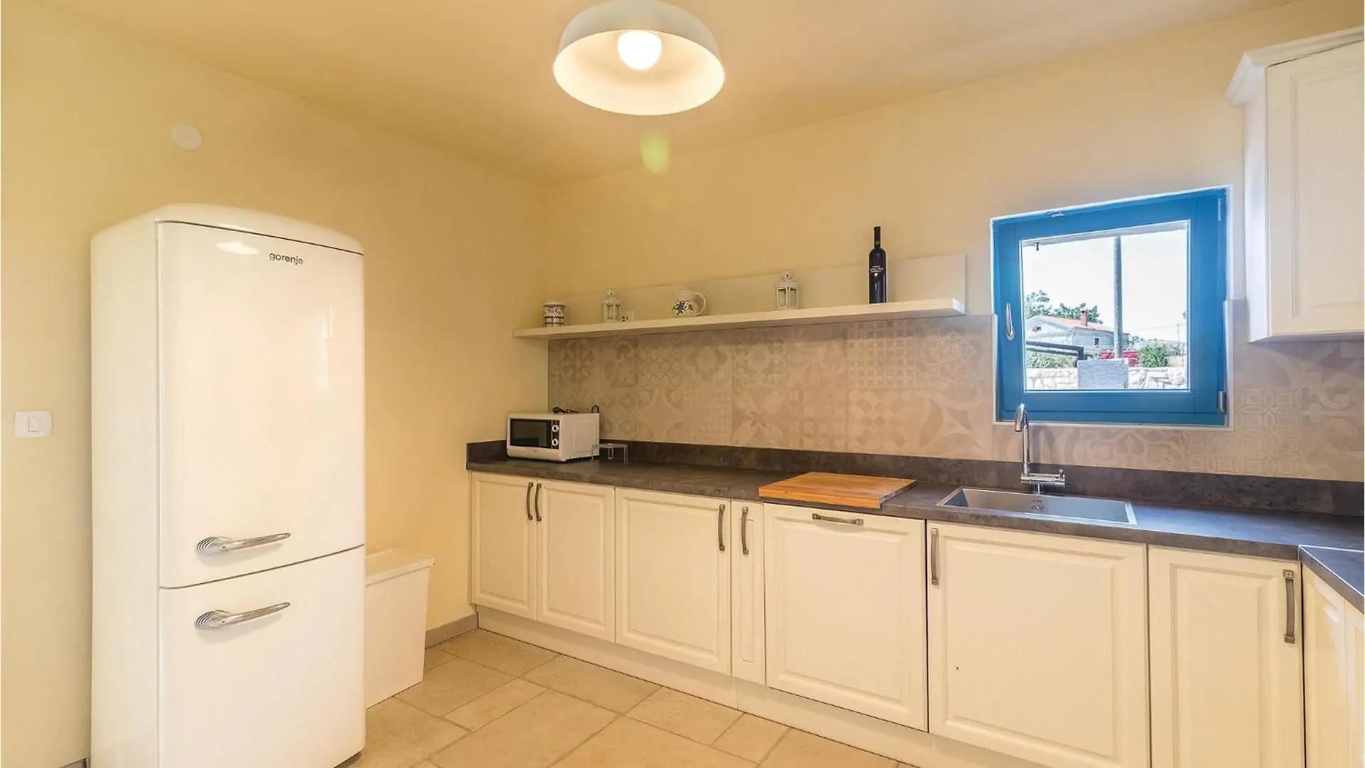 9 Bedroom Lovely Home In Bokordici