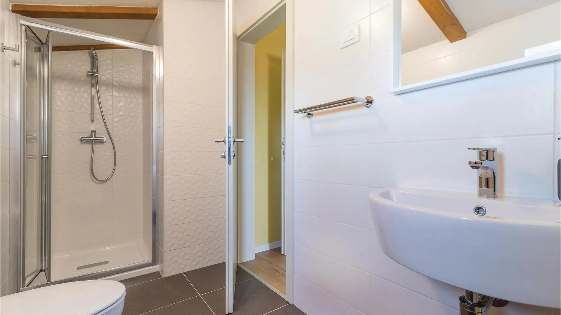 Holiday home 9 Bedroom Lovely Home In Bokordici