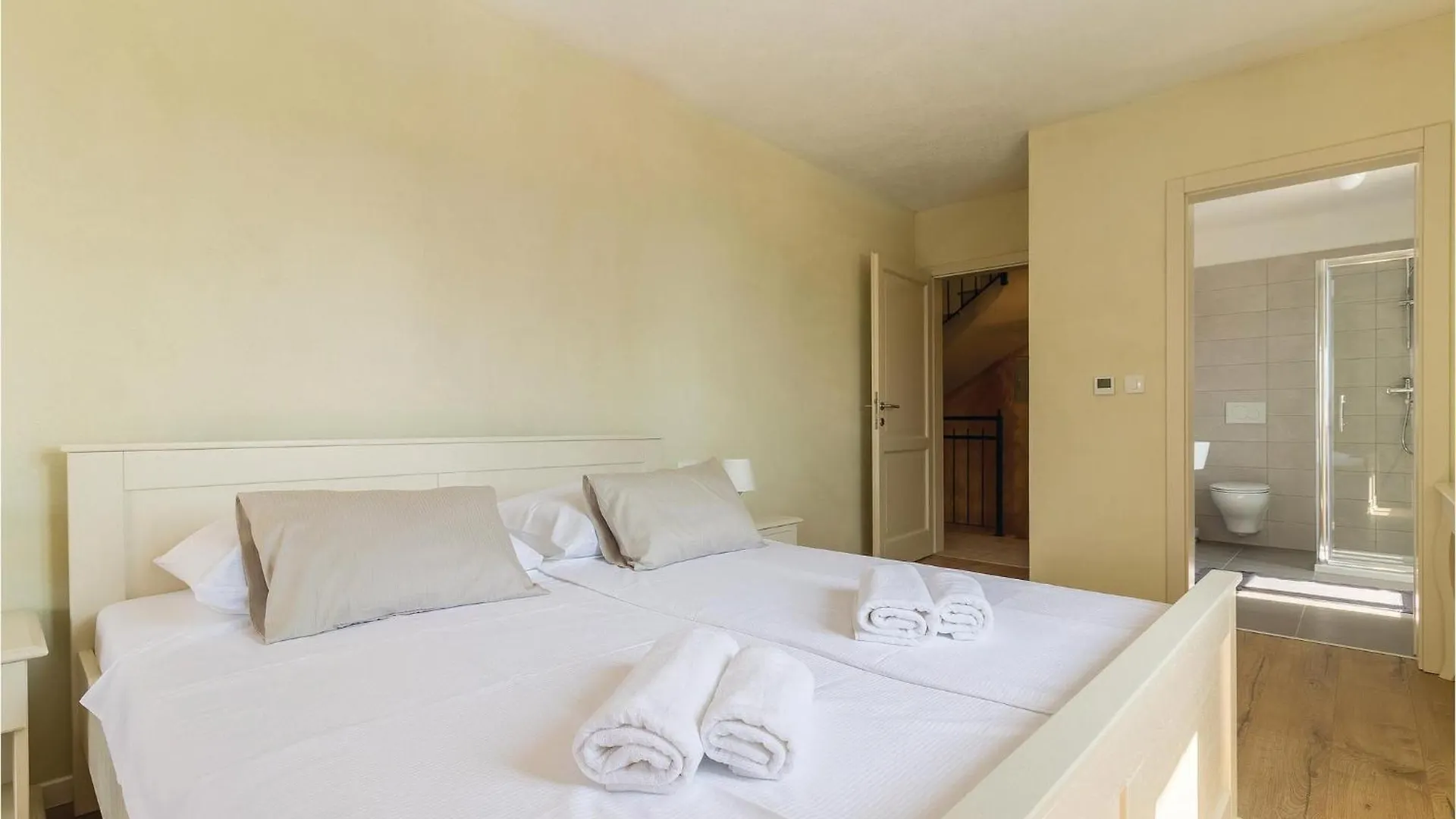 9 Bedroom Lovely Home In Bokordici Holiday home
