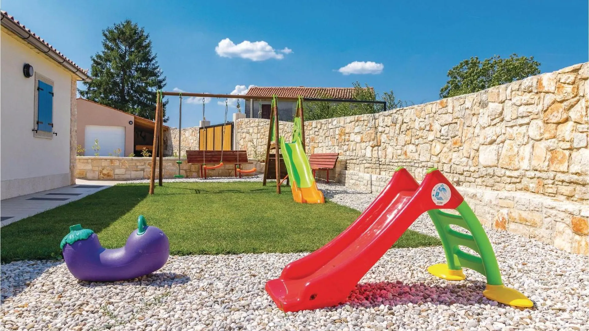 9 Bedroom Lovely Home In Bokordici