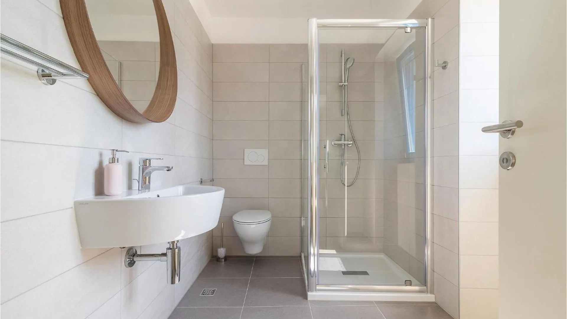 9 Bedroom Lovely Home In Bokordici